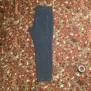 Women's Soft Surroundings Pull On Jeans